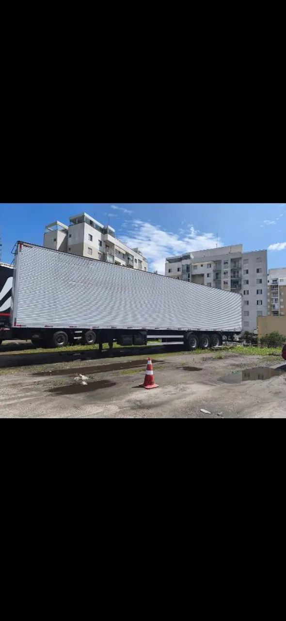Carreta Baú 30 pallet Fachinni 
