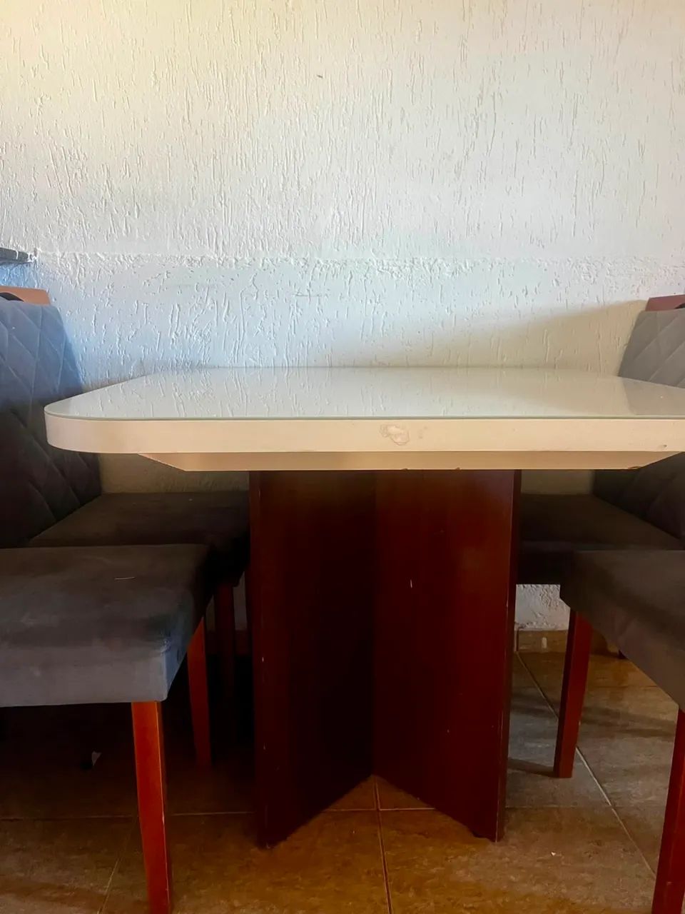 Mesa de jantar 4 lugares