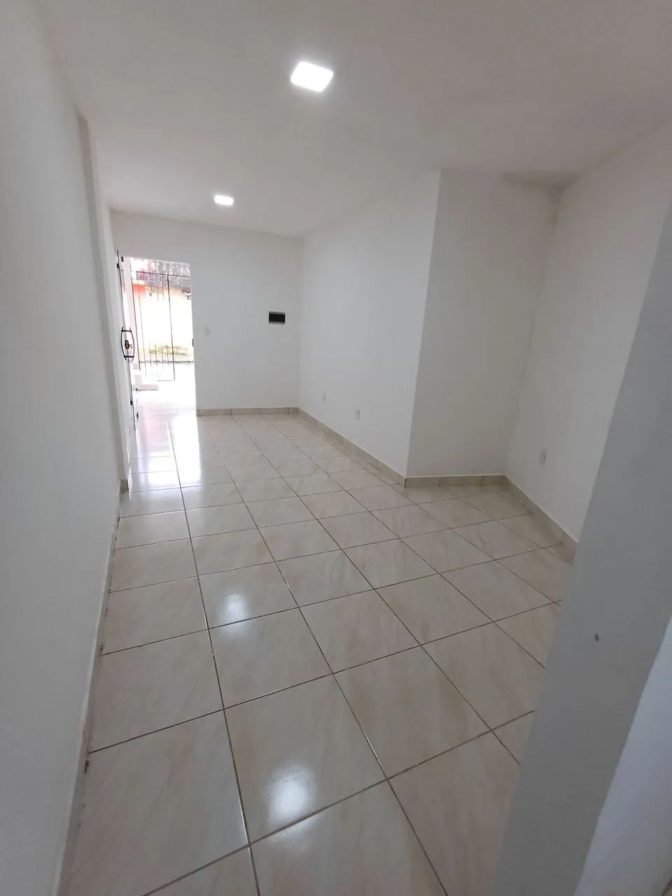 Alugo Salas Comerciais Novas em Mangabeira  - Foto 4