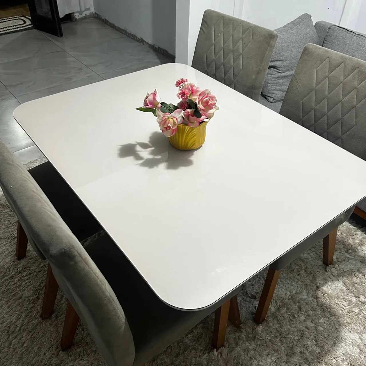 Mesa de Vidro + 4 Cadeiras 