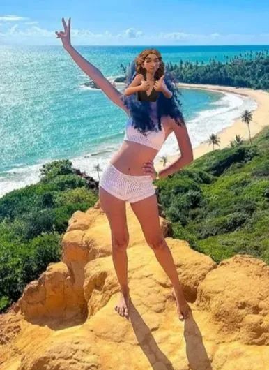 Conjunto de três peças de chochê: Saia, Short e Biquíne  - Foto 2