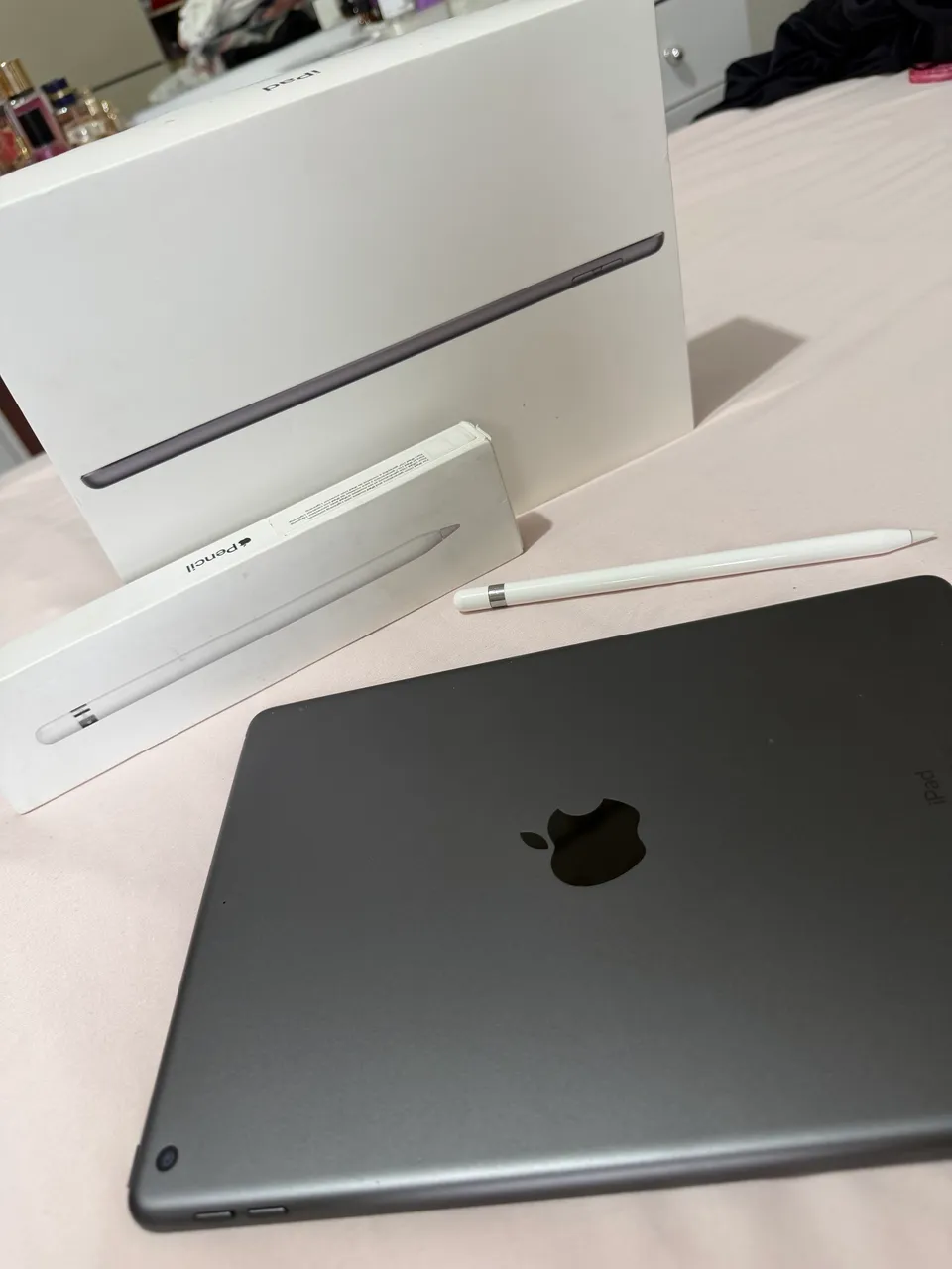Apple iPad グレー 本体 + Apple Pencil iPad 8 32GB Wi-Fi Space Gray + Apple Pencil - Tablets e E-Readers