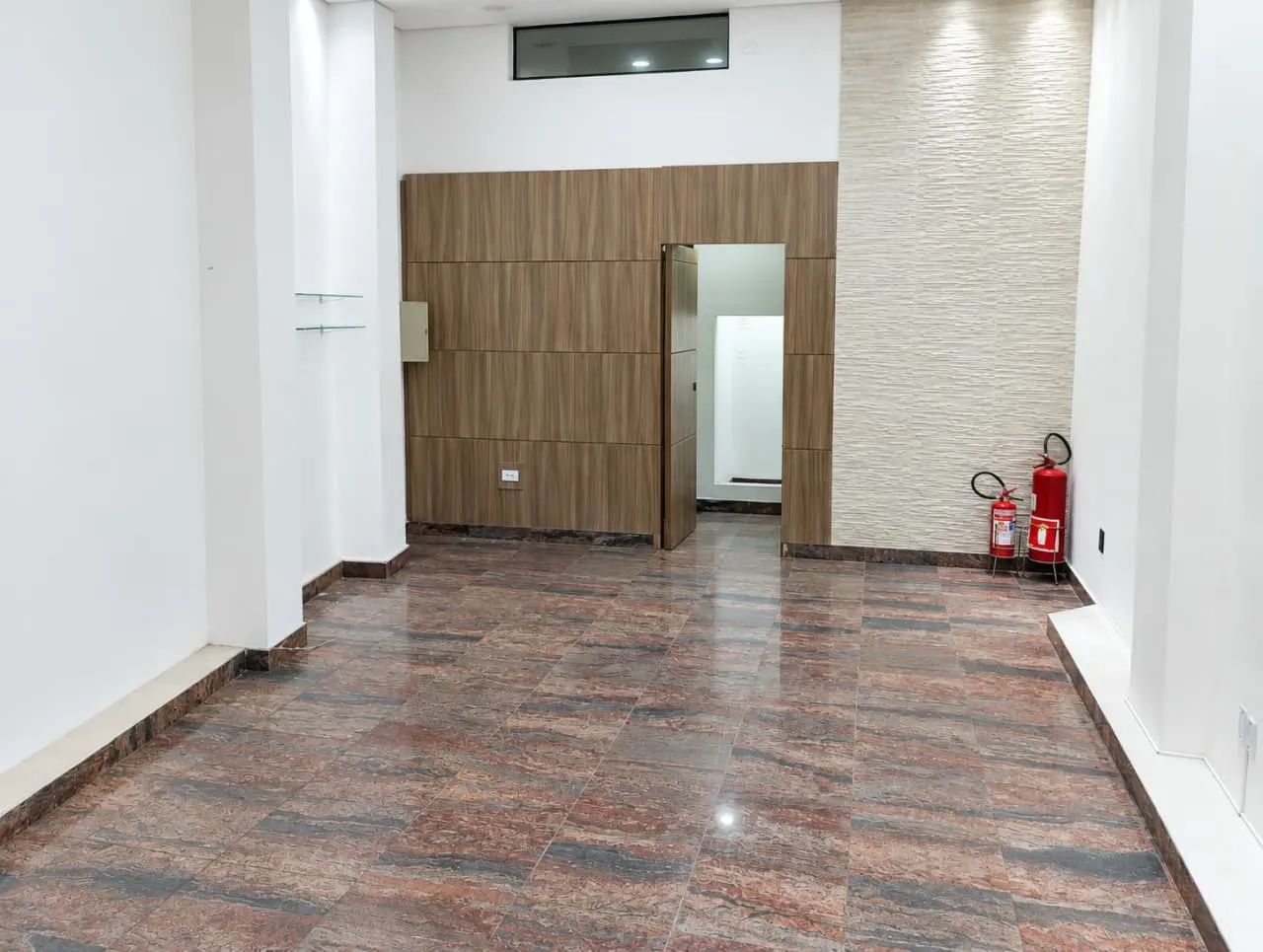 Loja na Rua Barão de Paranapiacaba, 38  45 m² - Foto 4