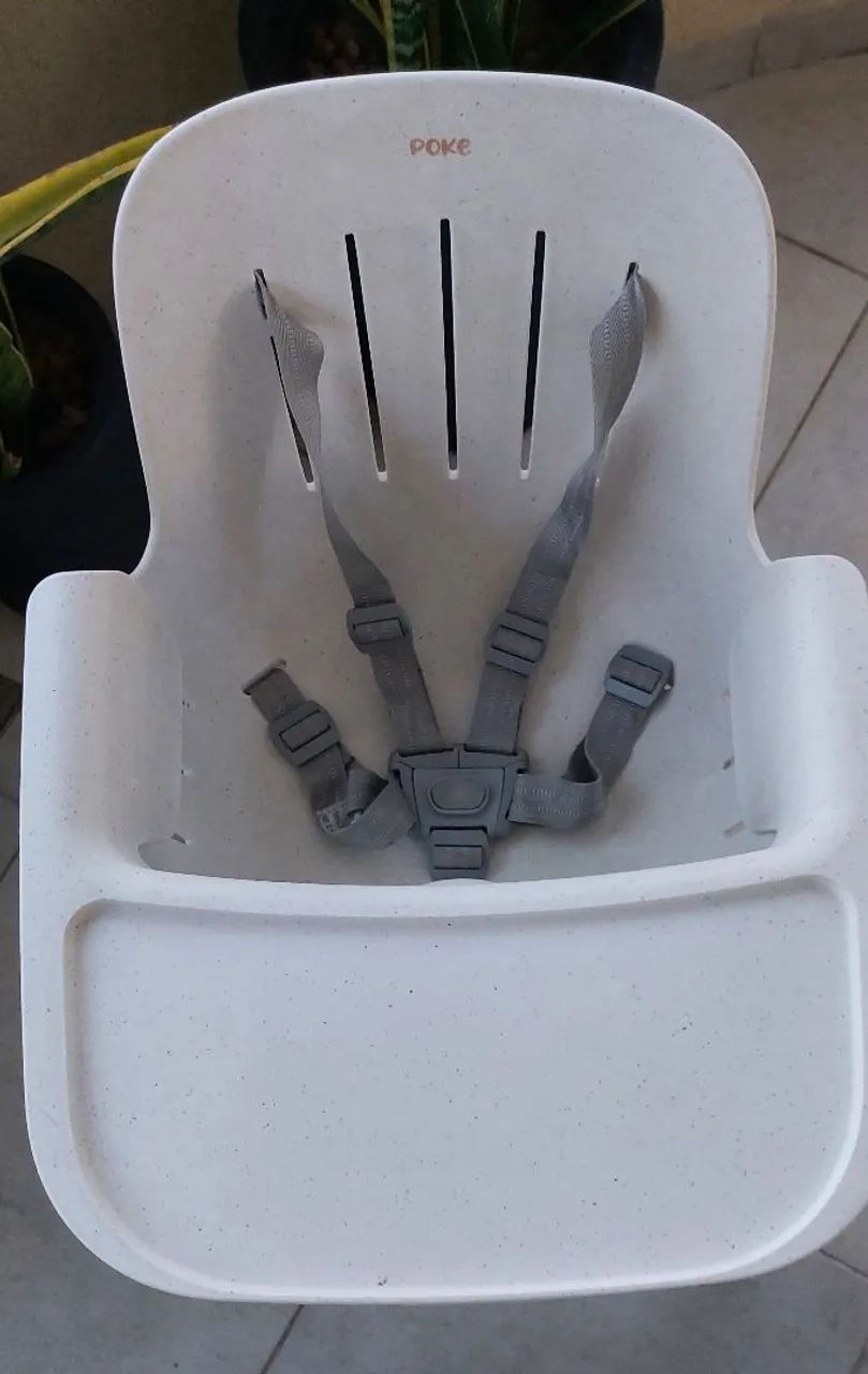 Cadeira de Alimentação de Bebê marca Burigotto seminova cor branco polar - Foto 2