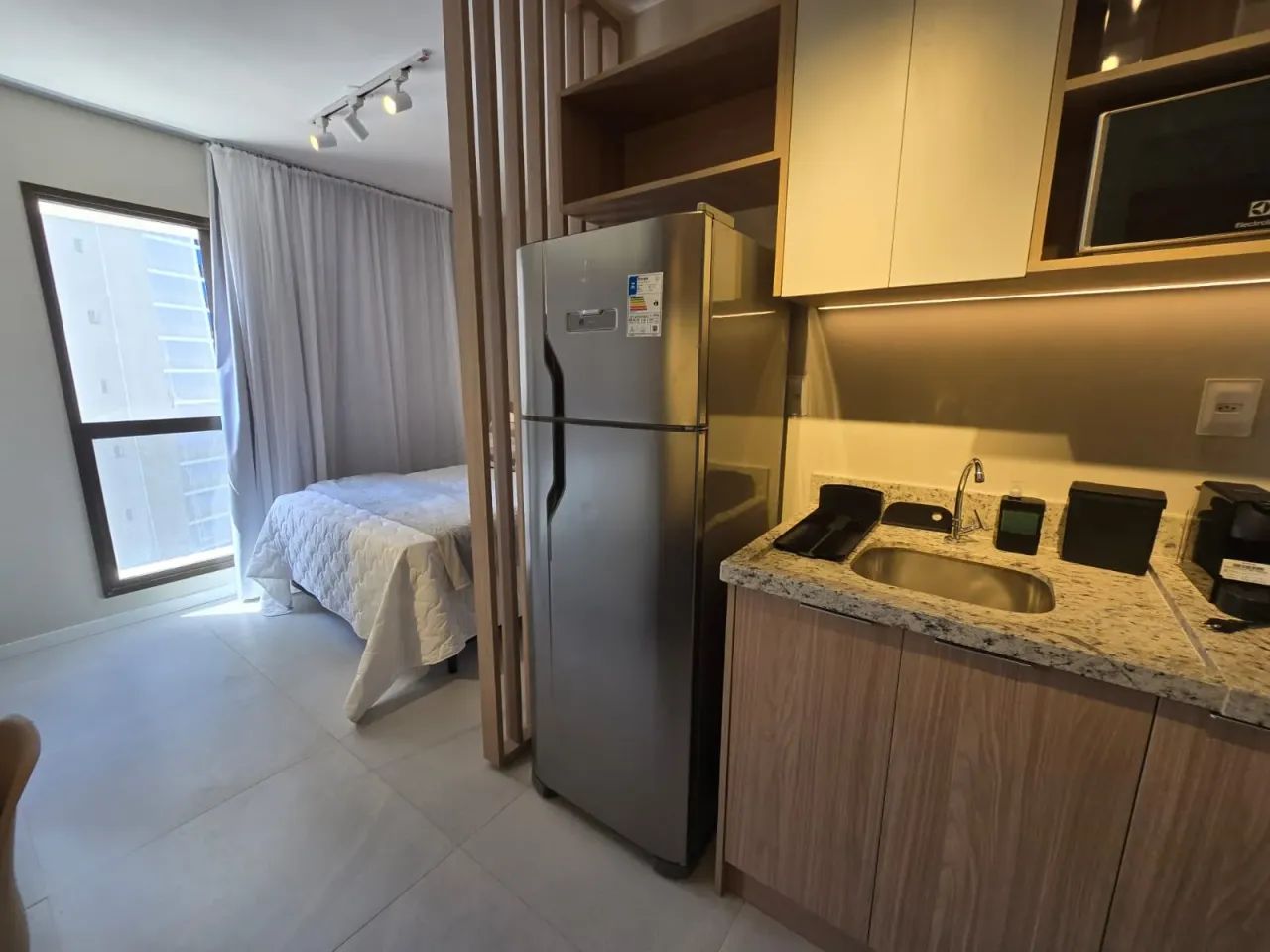 Imóvel para aluguel tem 21 m², mobiliadocom 1 quarto em Caminho das Árvores - Salvador - B - Foto 4