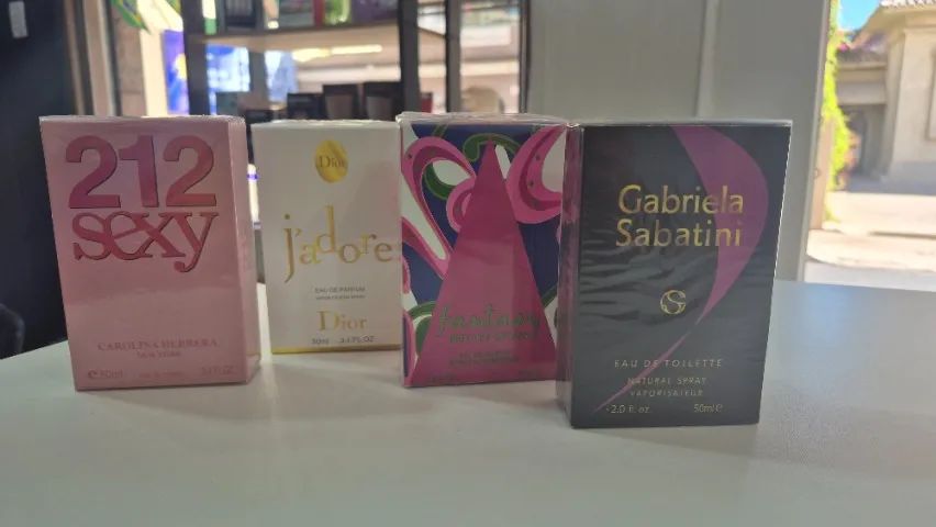 Kit 13 perfumes femininos variados  - Foto 2
