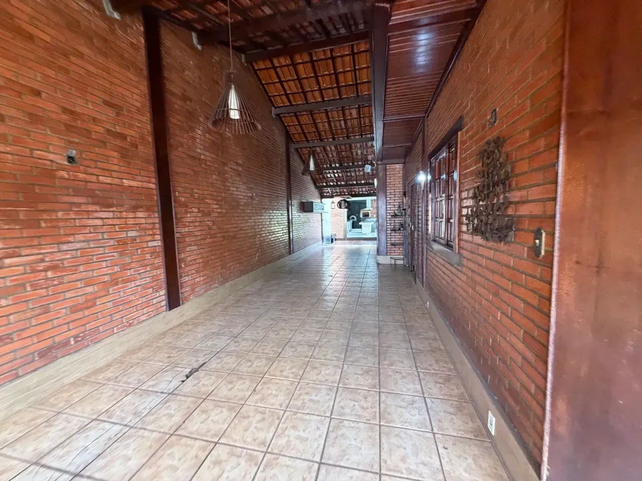 Sobrado com 4 Suítes, Piscina e Churrasqueira na 106 Sul - Foto 4