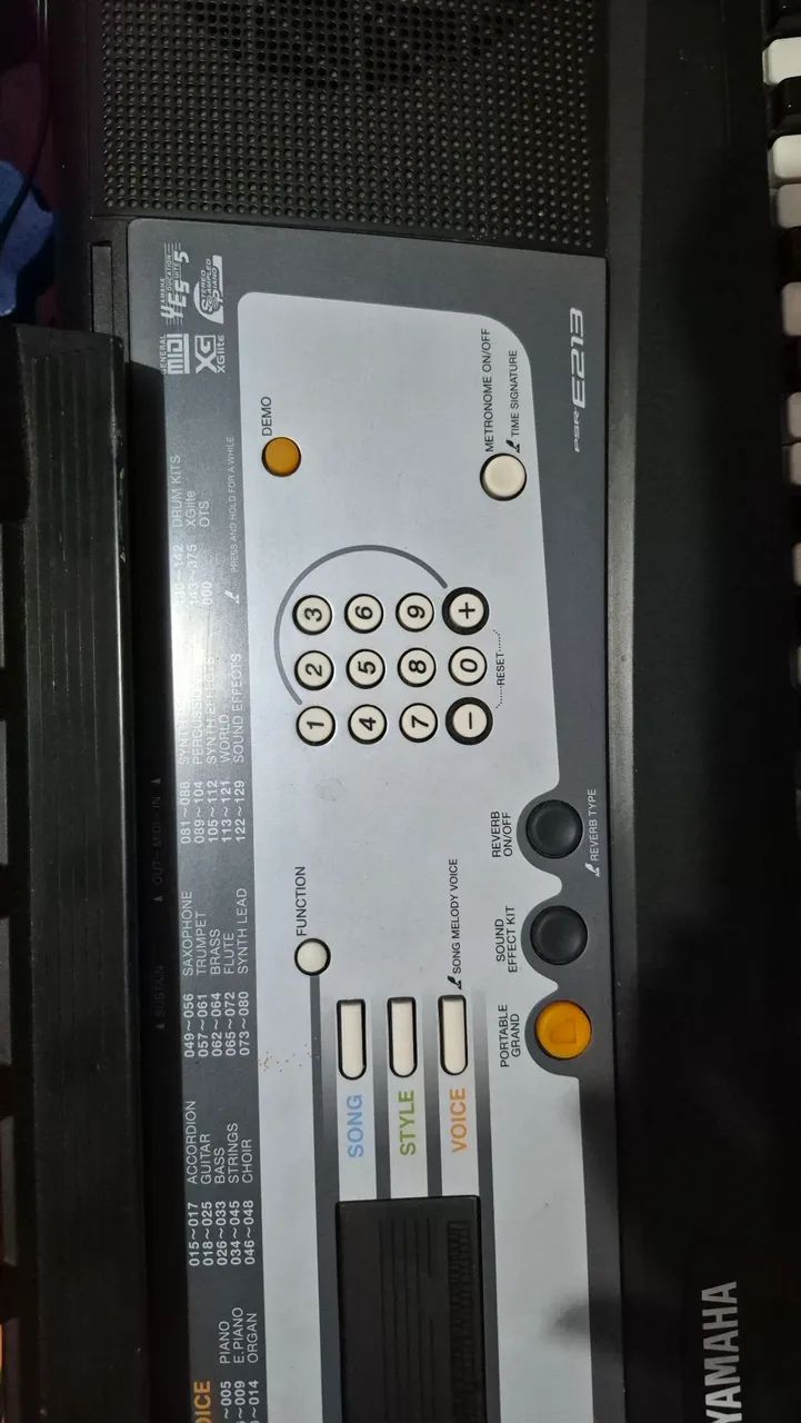 Teclado Yamaha PSR E213 - Foto 3