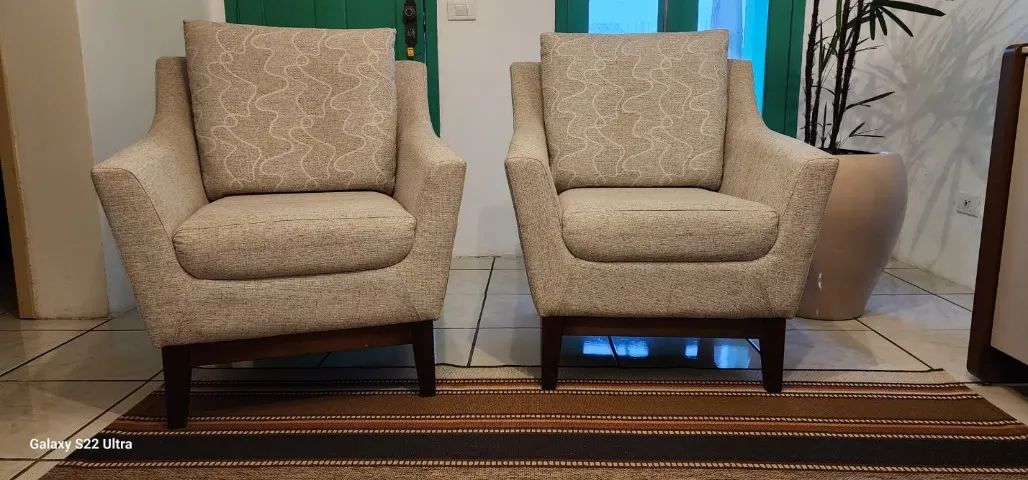 Par de Poltronas Decorativas Modernas - Excelente Estado