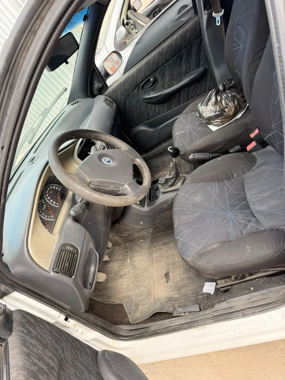 Fiat Siena ELX 1.0 MPI Fire 16V 4P (25 Anos) 2001