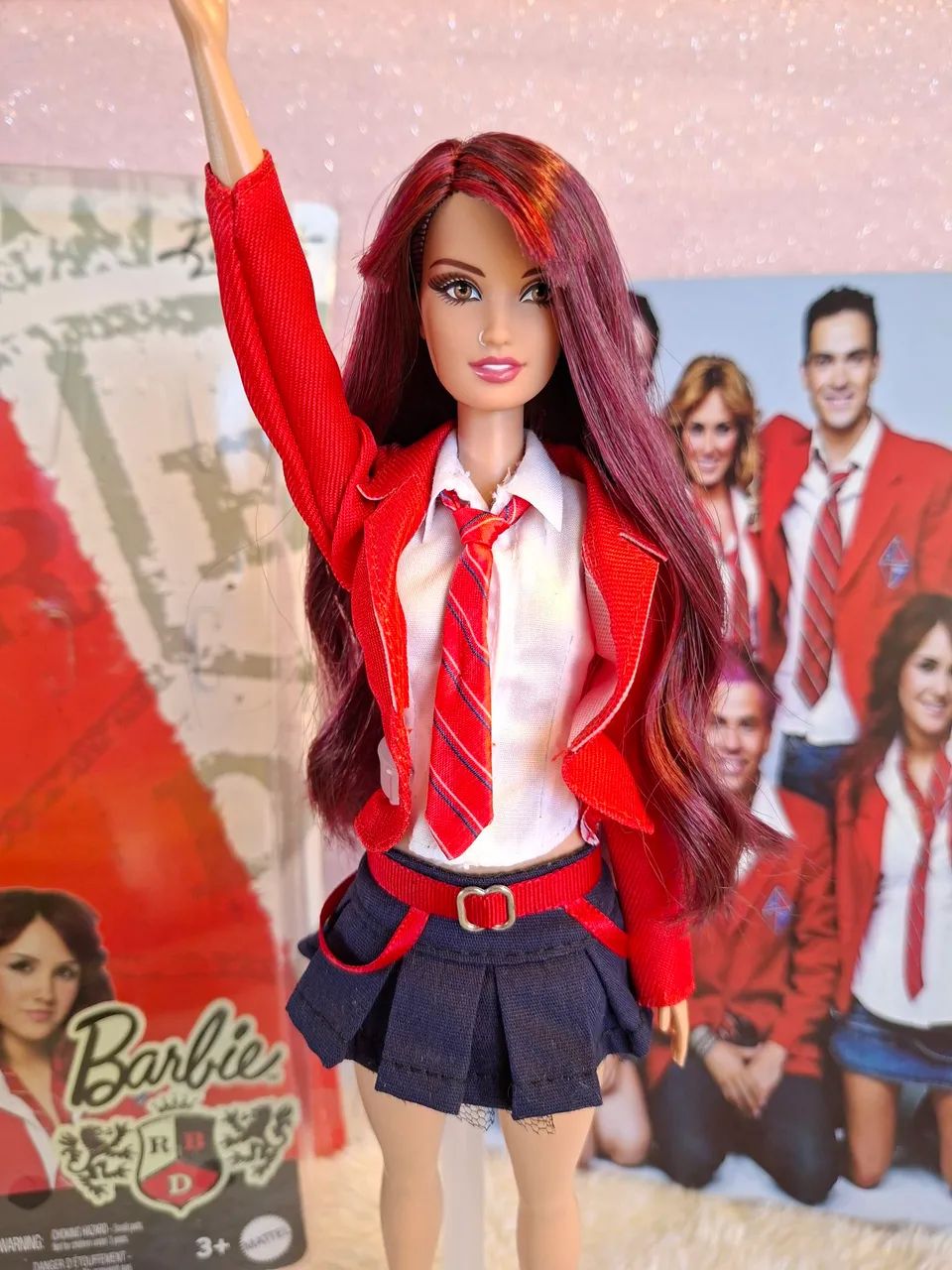 Boneca Rebelde RBD Roberta+suporte+saia personalizada - Foto 2
