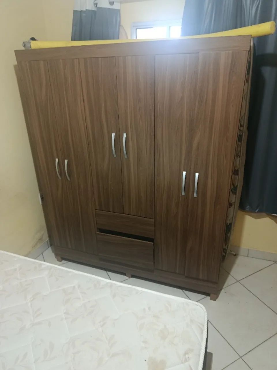 Móveis de qualidade e bem conservado 