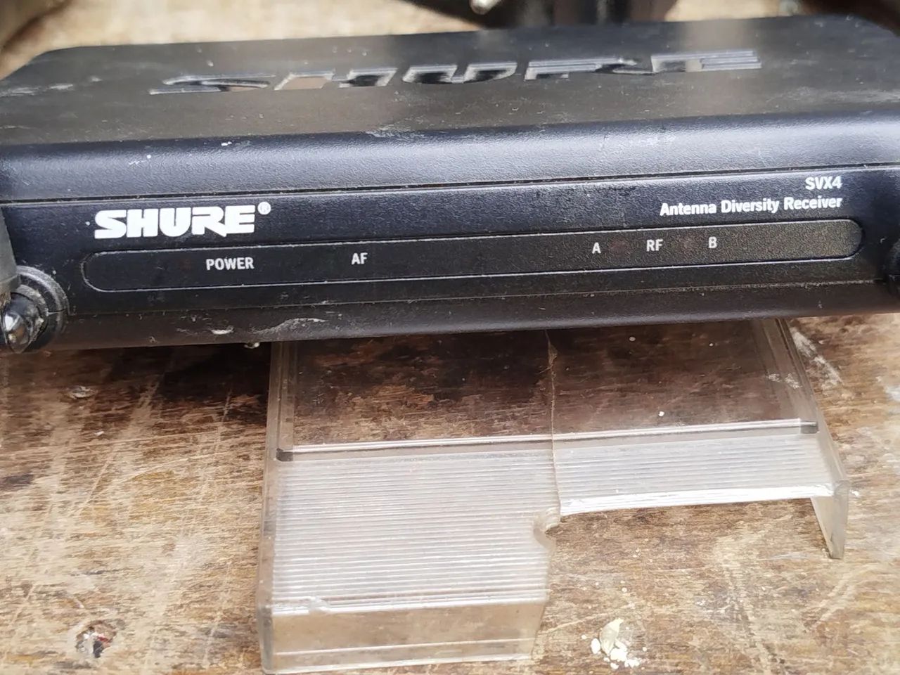 MICROFONE SEM FII SHURE SVX 4 - Foto 4