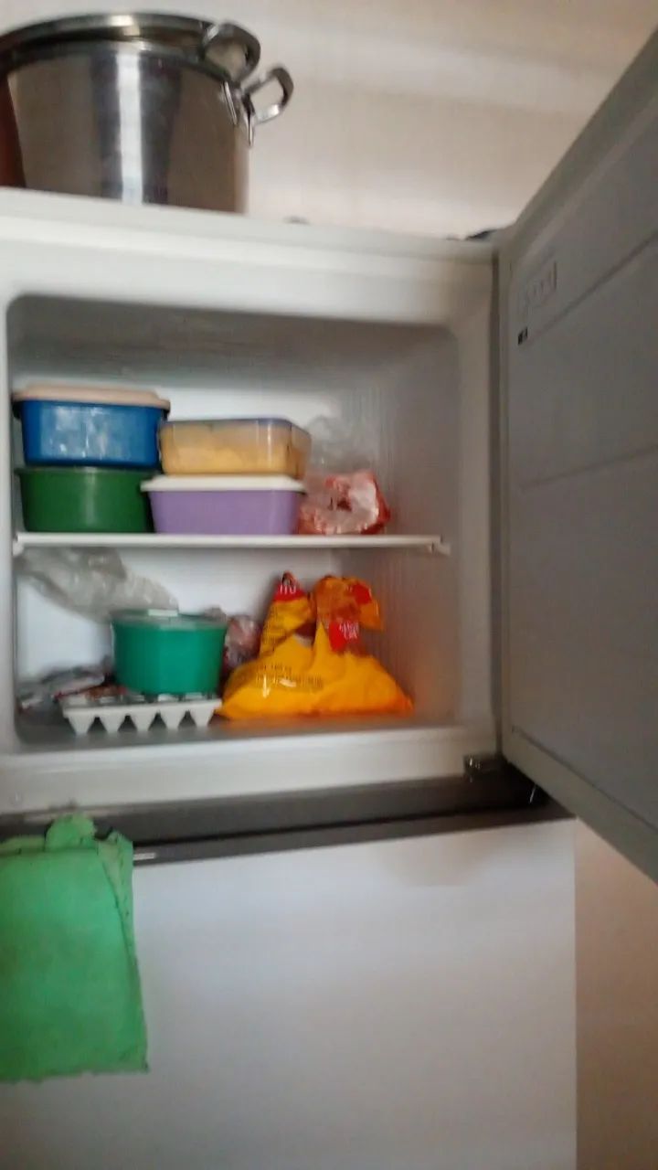 Geladeira semi nova  - Foto 3