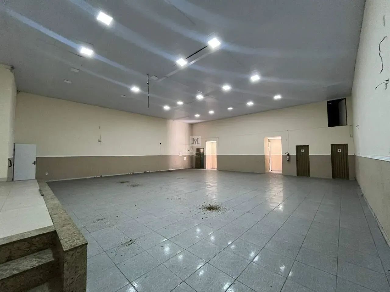 Galpão Comercial Amplo no Bairro Nova Granada  350m²