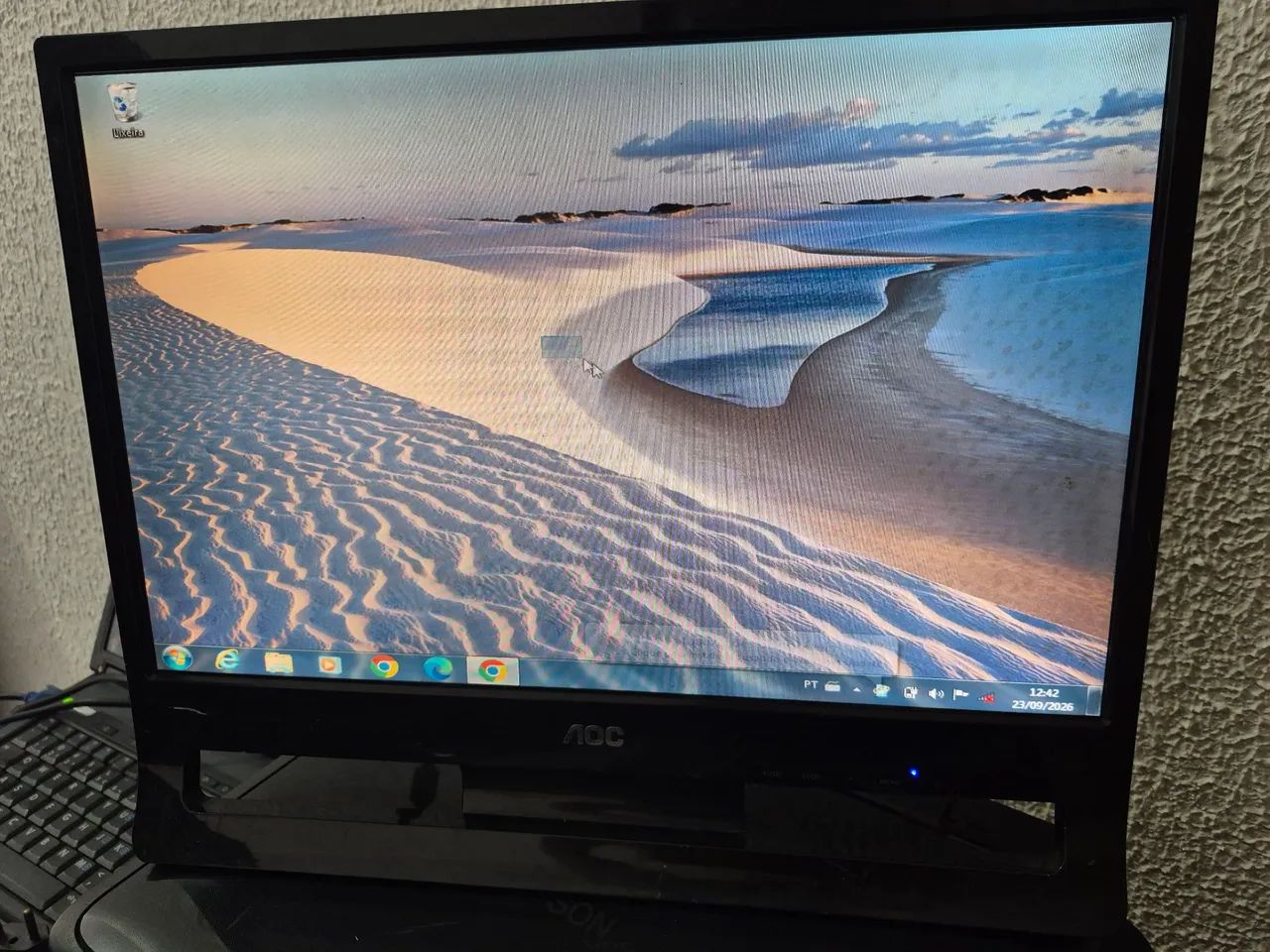 Monitor AOC LED 18.5" (Para Conserto ou Retirada de Peças) - Modelo E970SWHEN