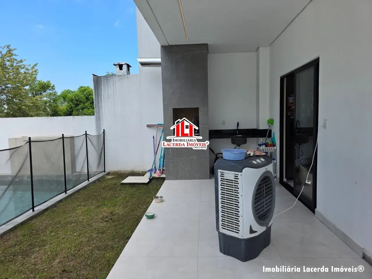 Casa Duplex Mobiliada no Morada dos Passaros com 4 Suítes sendo uma master com closet e hi - Foto 2