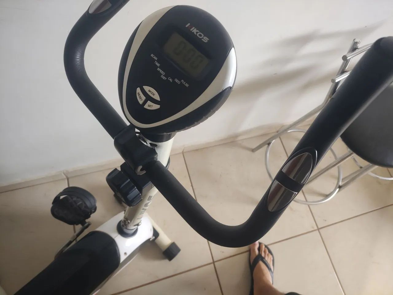 Bicicleta ergométrica vertical Kikos KS 3.1  - Foto 2
