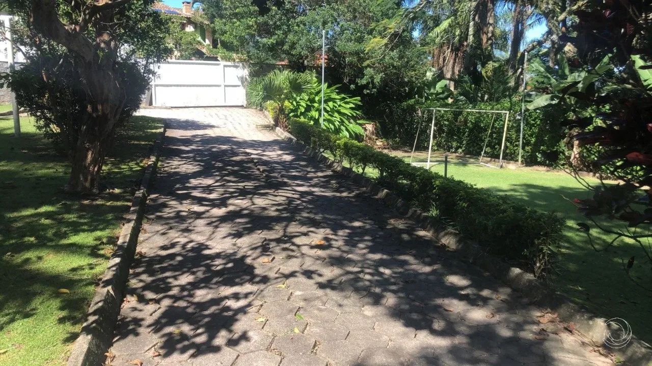 Terreno de 5600m² no bairro Sambaqui