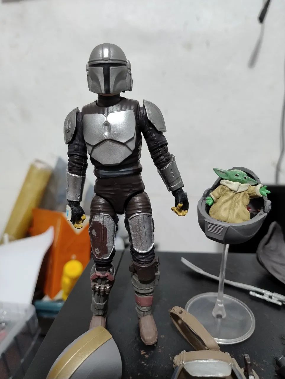 Figura Articulada Mandaloriano e Grogu Star Wars