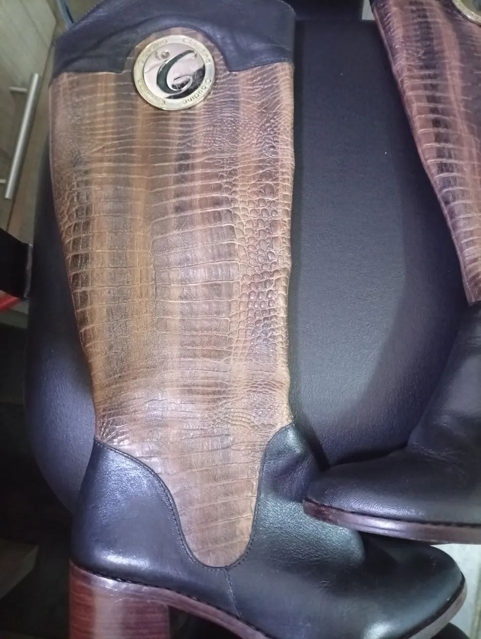 Bota cano alto couro legítimo 