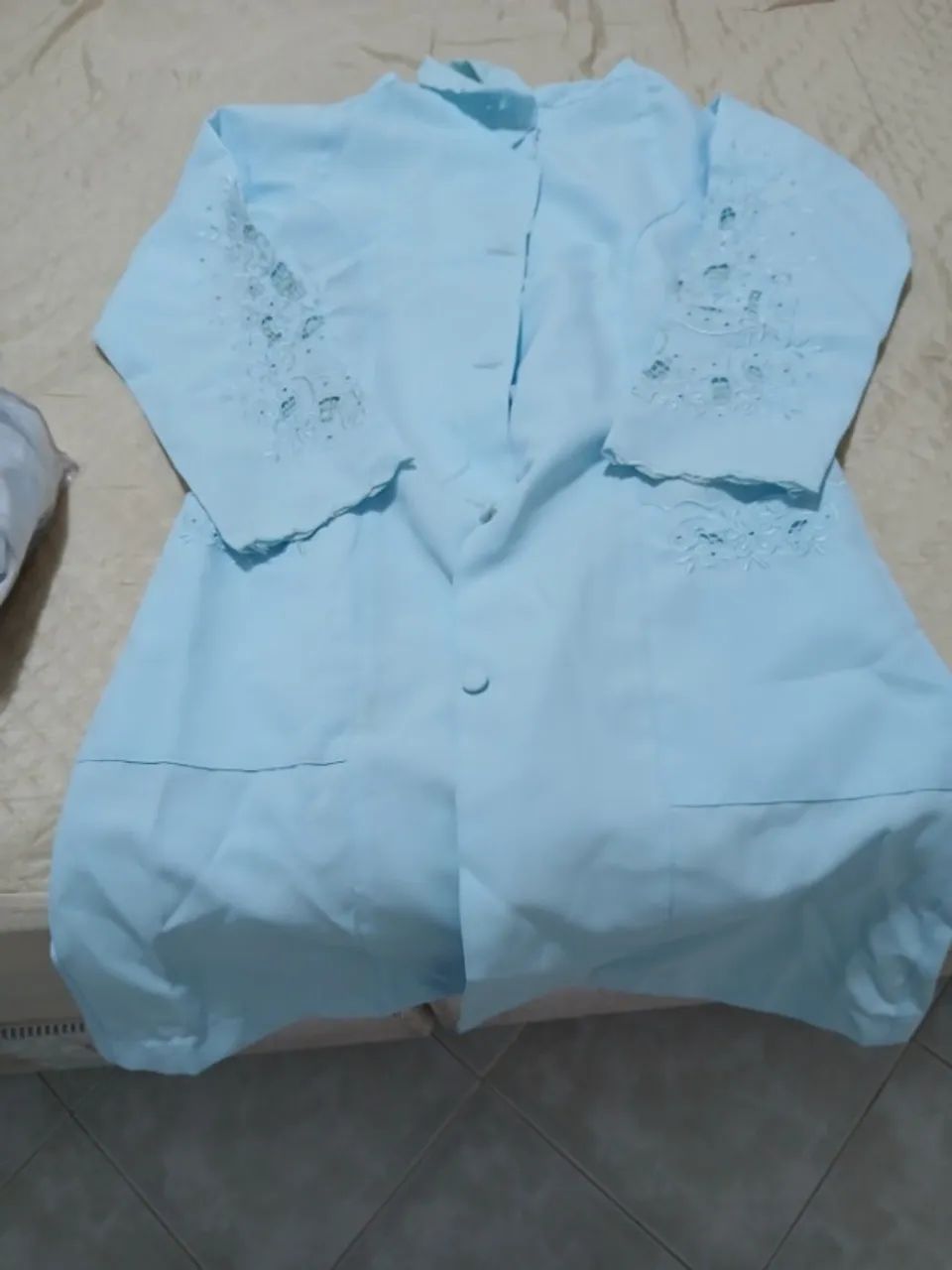 Vendo Jalecos  (P e M) - Foto 2