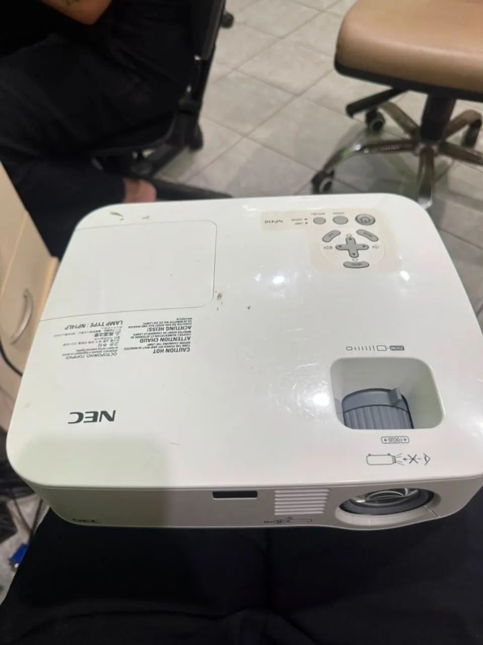 Projetor NEC NP410