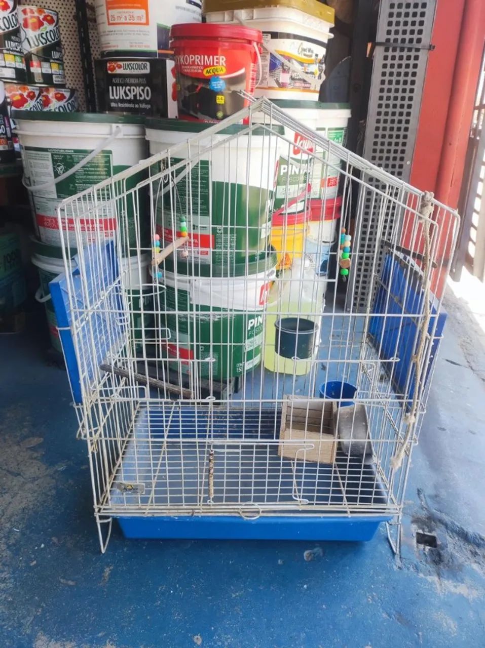 Gaiola metálica para aves domésticas pequenas (como periquitos, calopsitas, canários ou ma