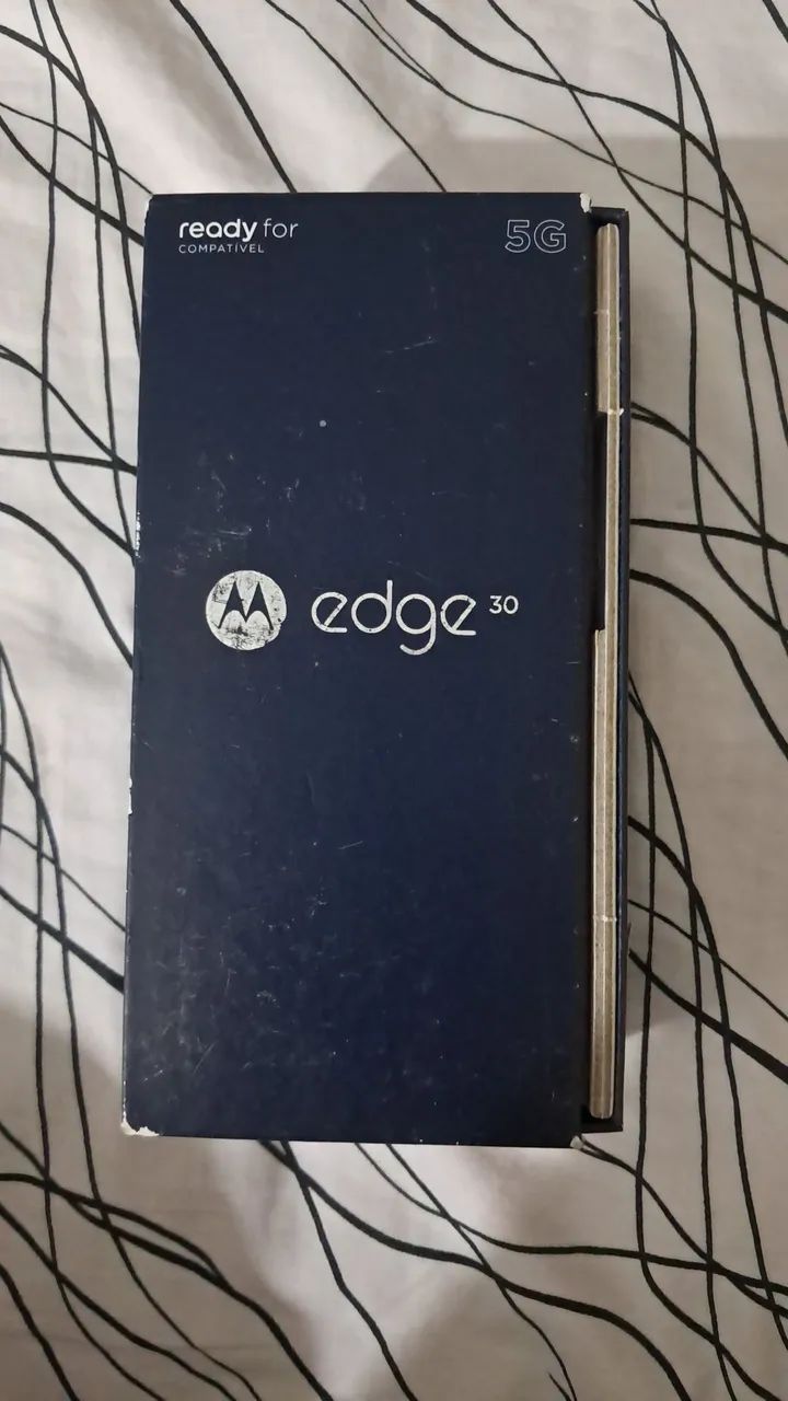 VENDO CELULAR EDGE 30