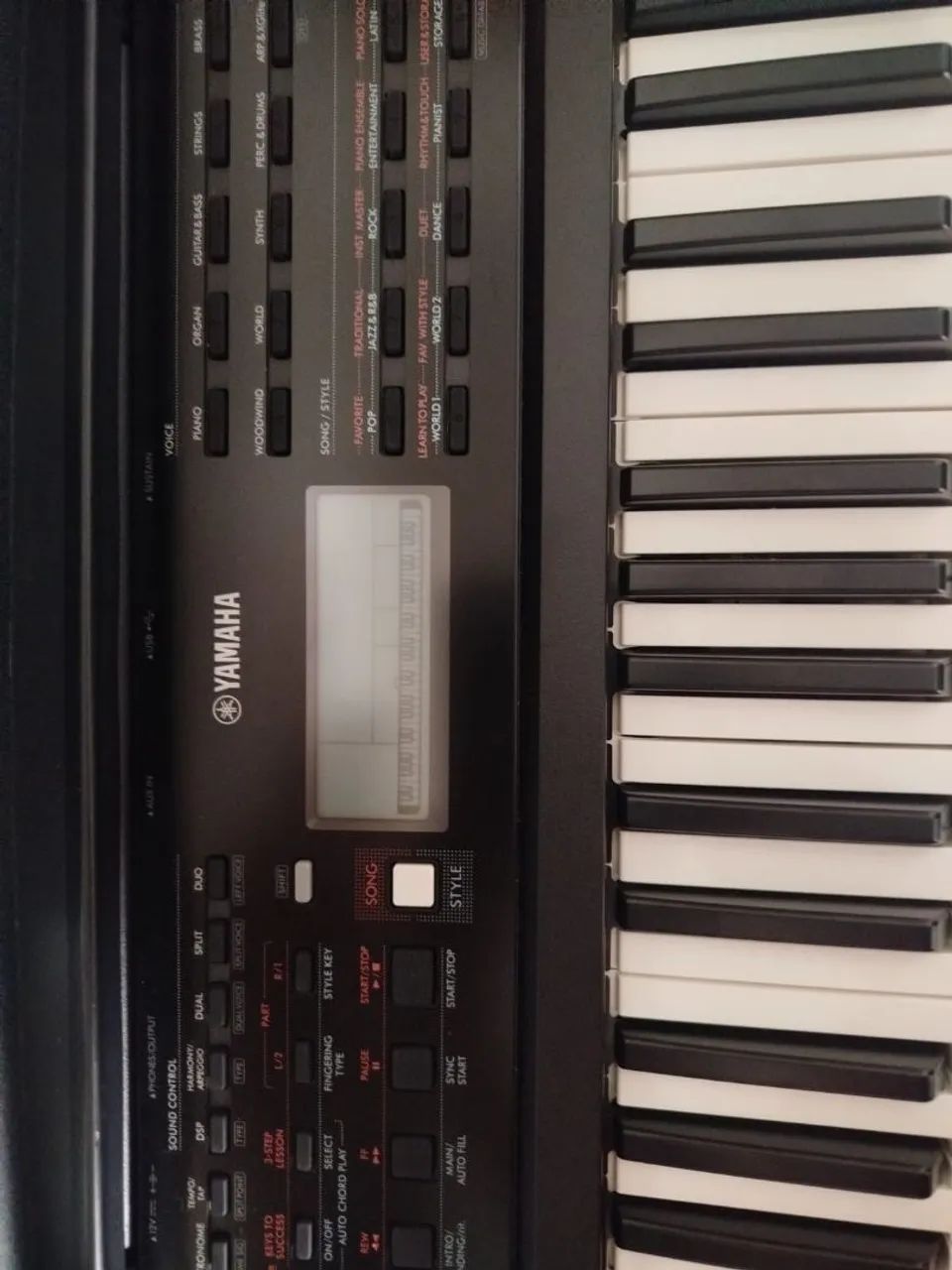 Teclado Yamaha PSR-383 