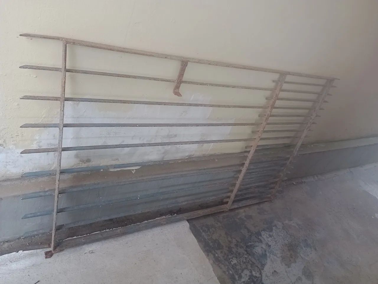 Portão em ferro pequeno 