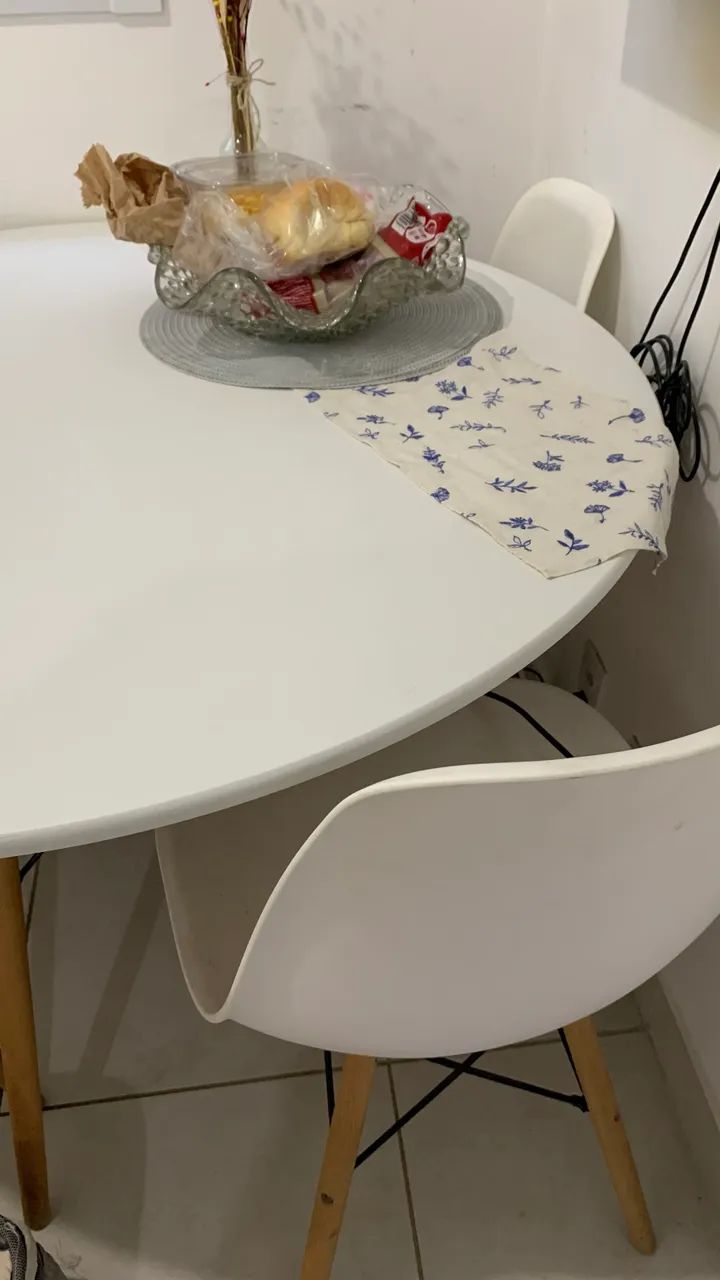 Conjunto de Mesa Eames e Cadeiras  - Foto 3