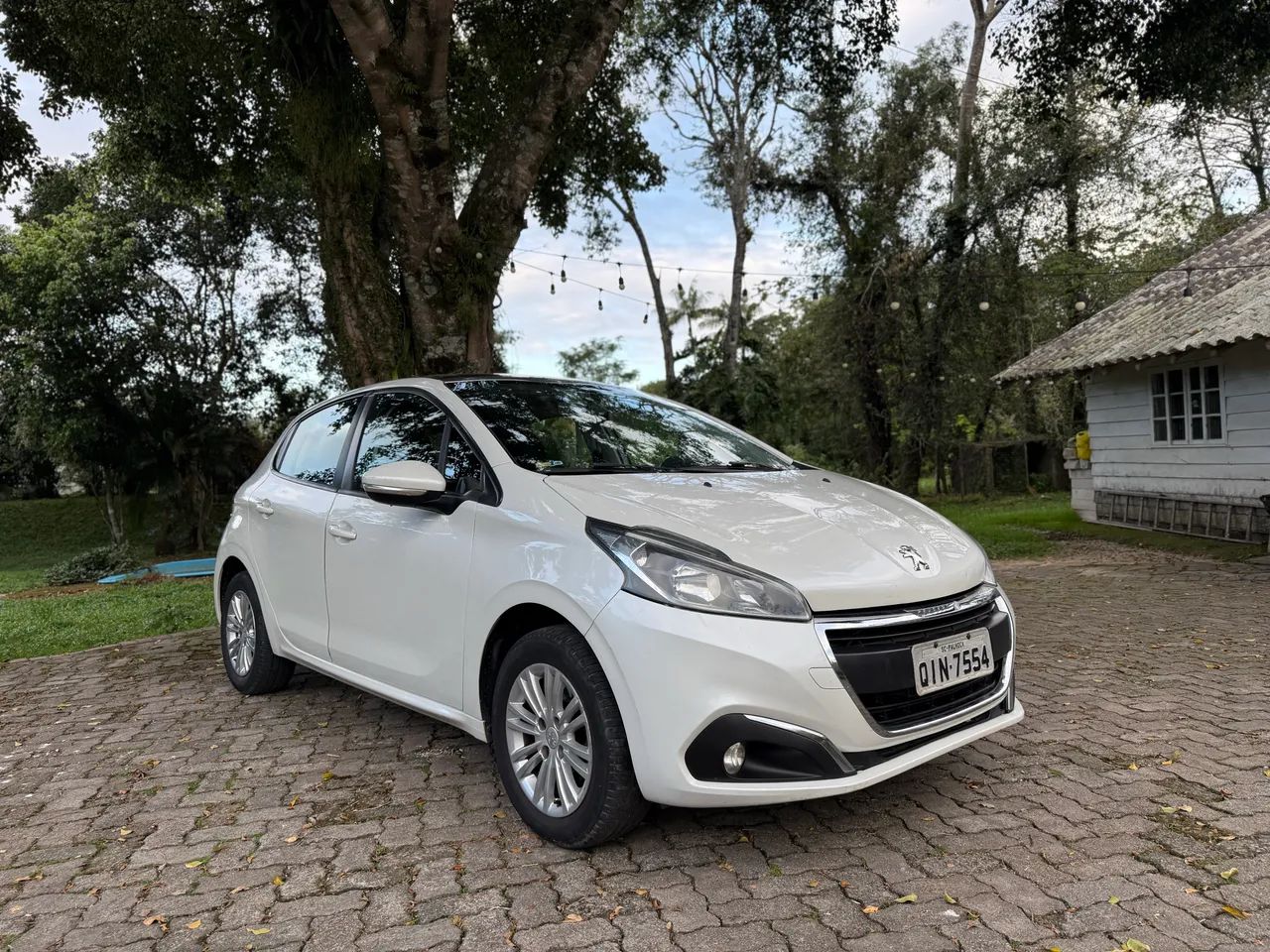 Peugeot 208 Allure 1.6 Flex 16V 5P Aut. 2017 - Foto 2