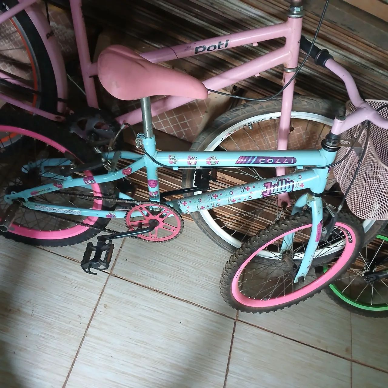 Bicicleta pequena feminina 