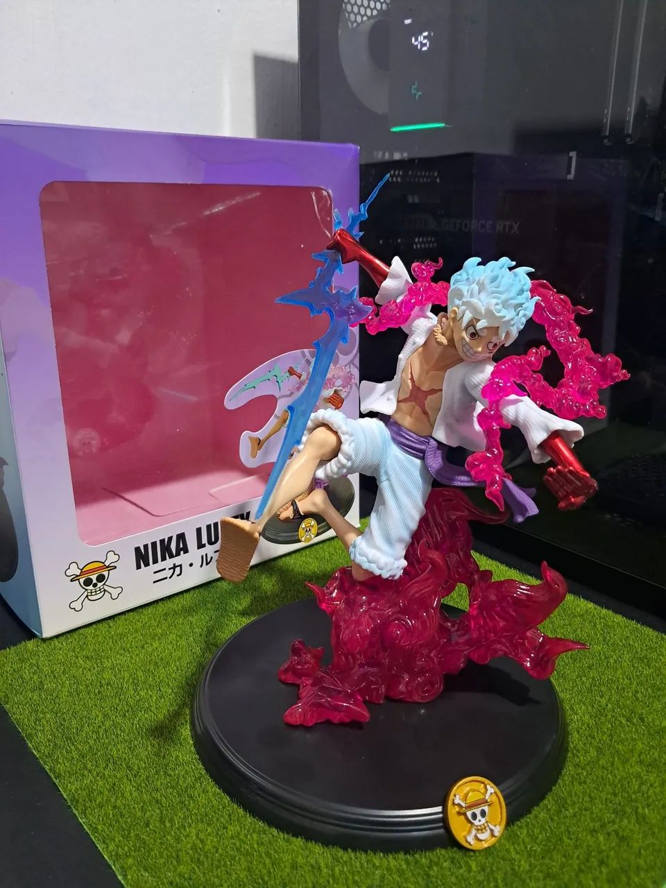 Action Figure One Piece - Luffy Gear 5 25cm - Foto 2