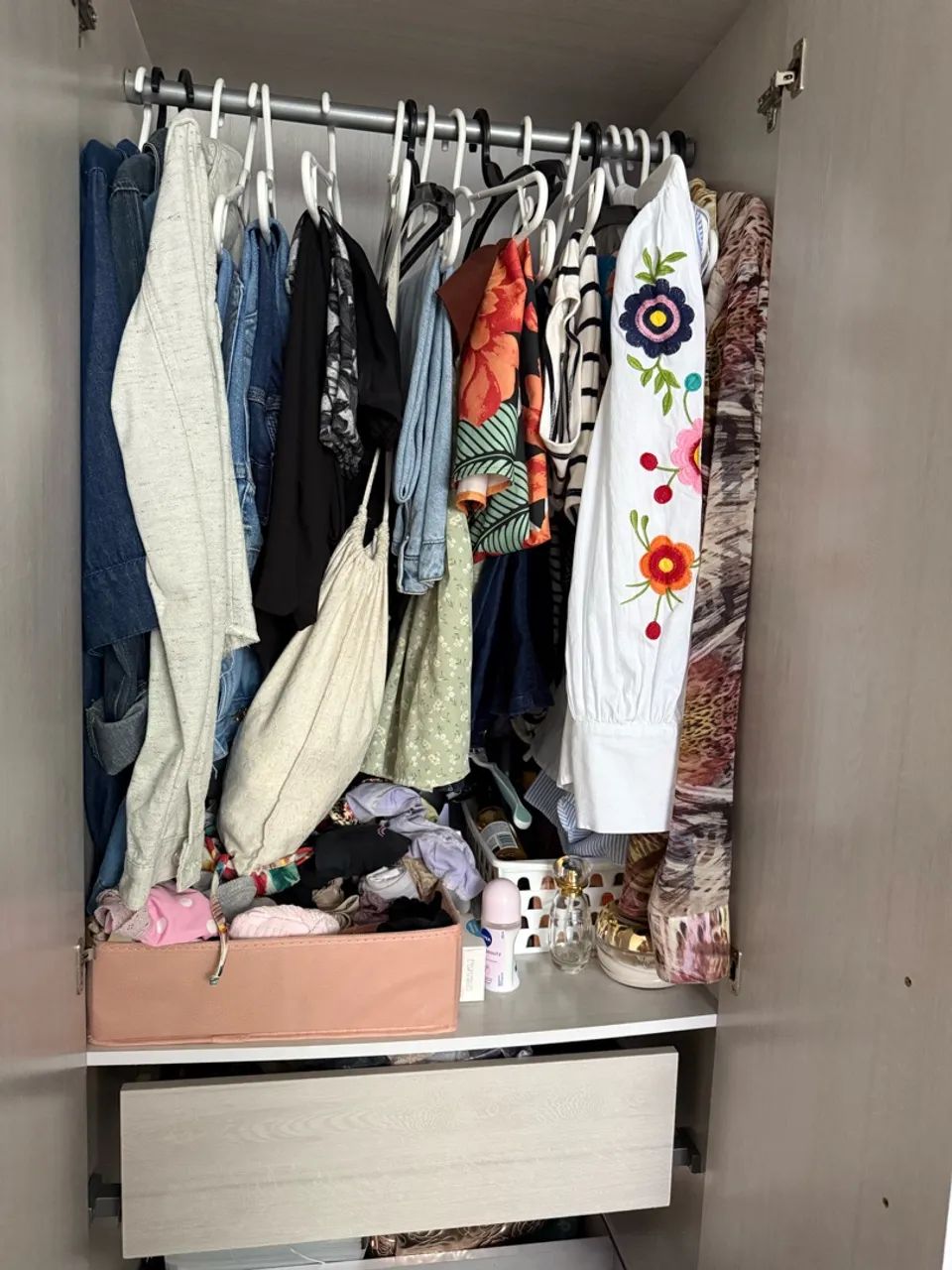 Guarda roupa Semi novo - Foto 3