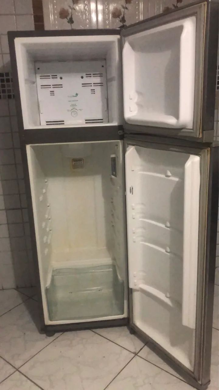 Vendo geladeira  - Foto 2