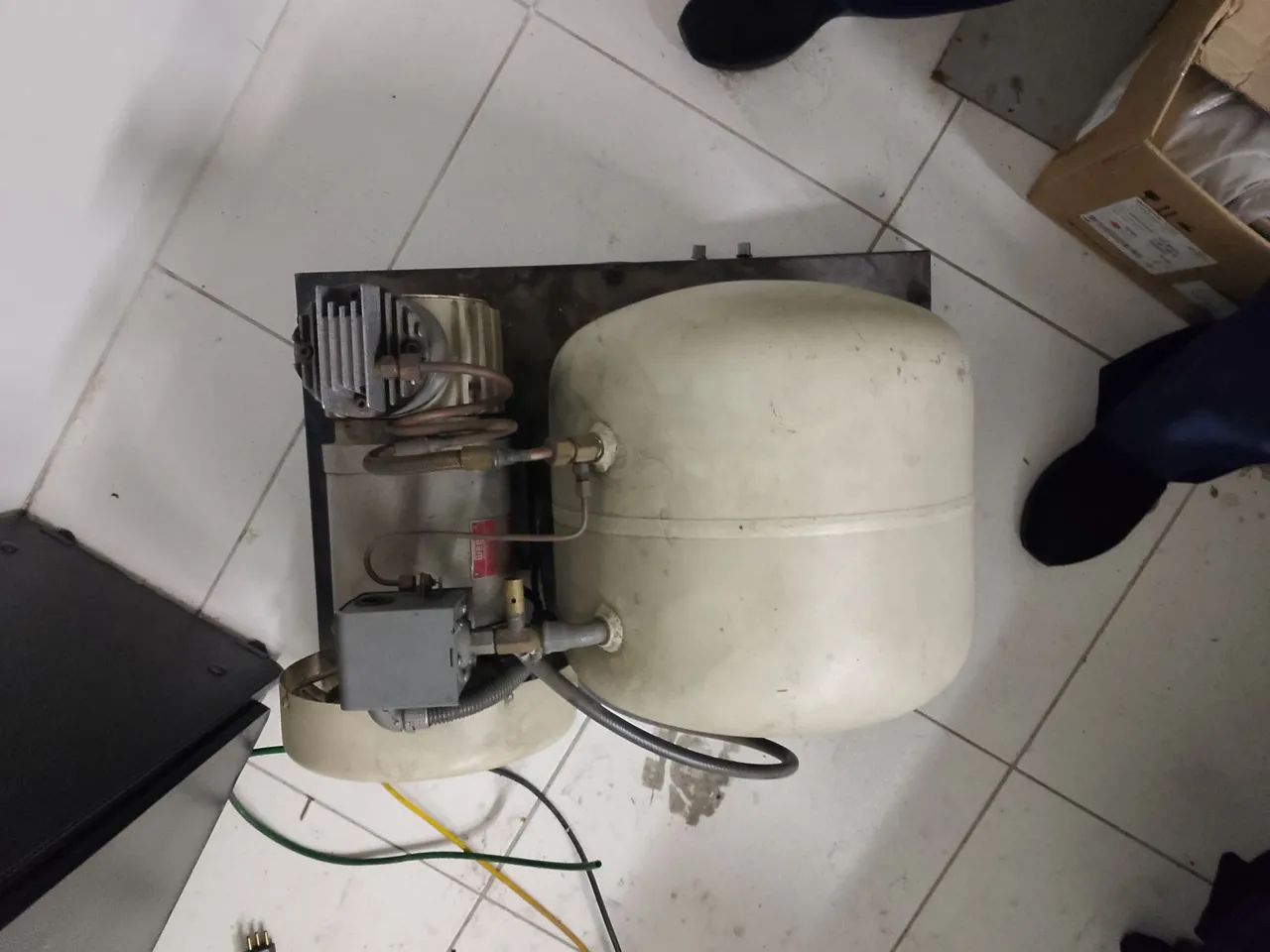 Compressor odontológico  - Foto 2