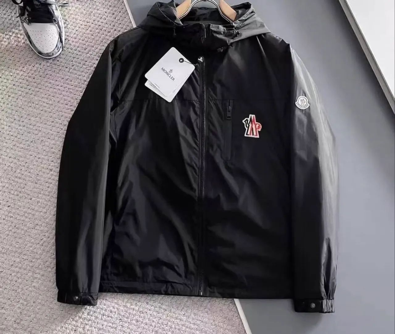 Jaqueta Moncler , Prada qualidade original pronta entrega 