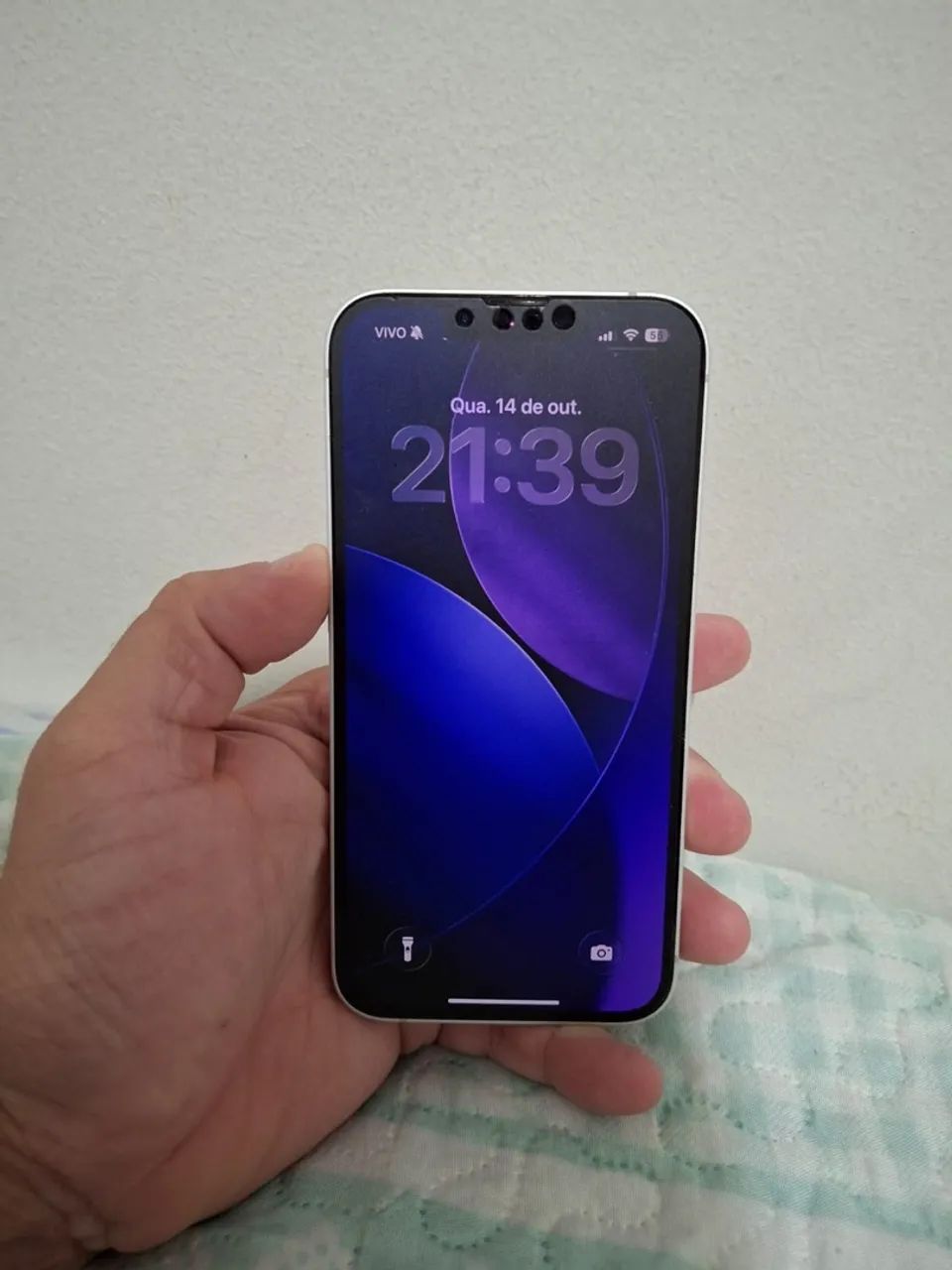 iPhone 16e