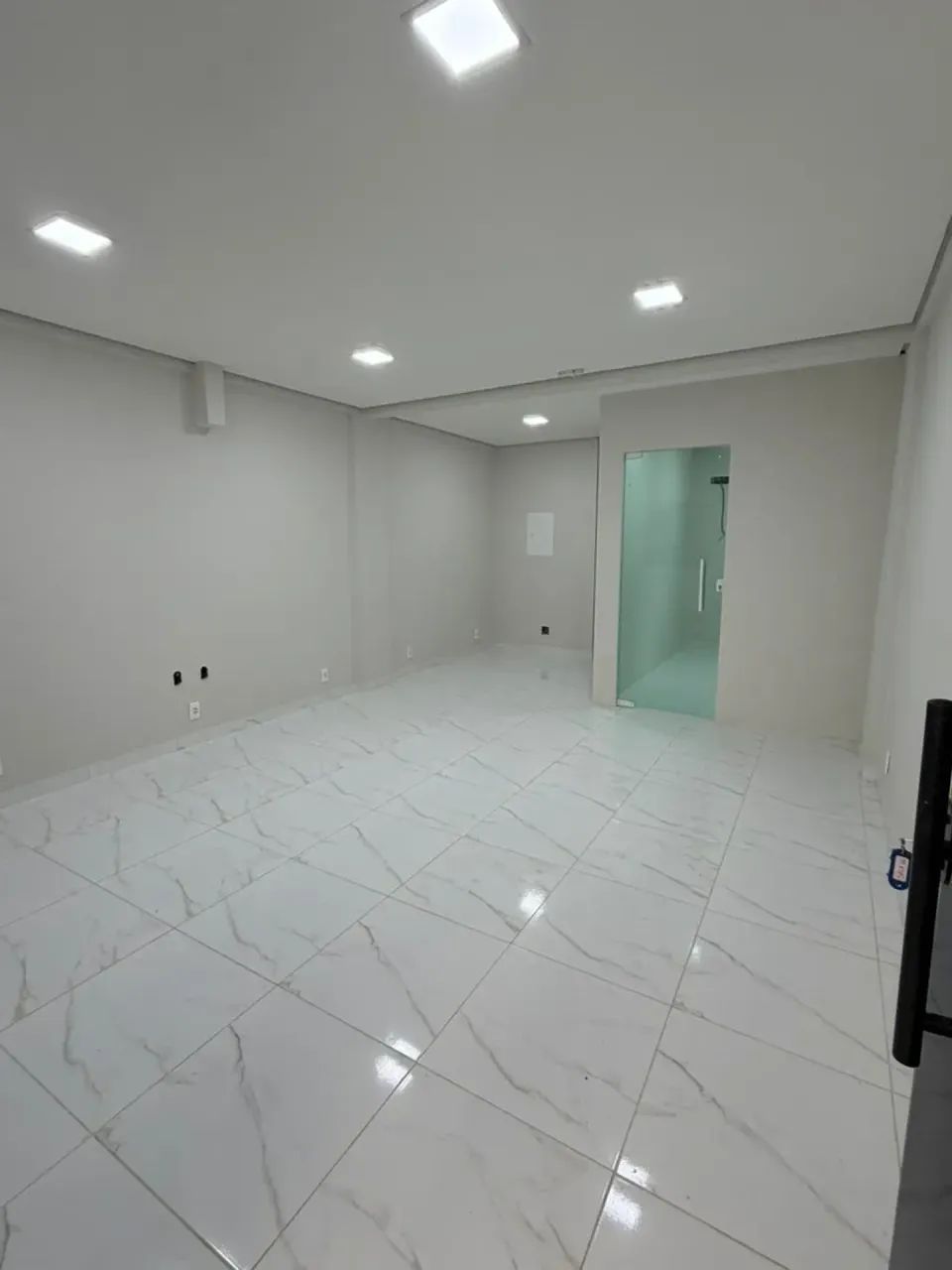 Alugo Sala Comercial com 30m2 na Spazzio Center. - Foto 5