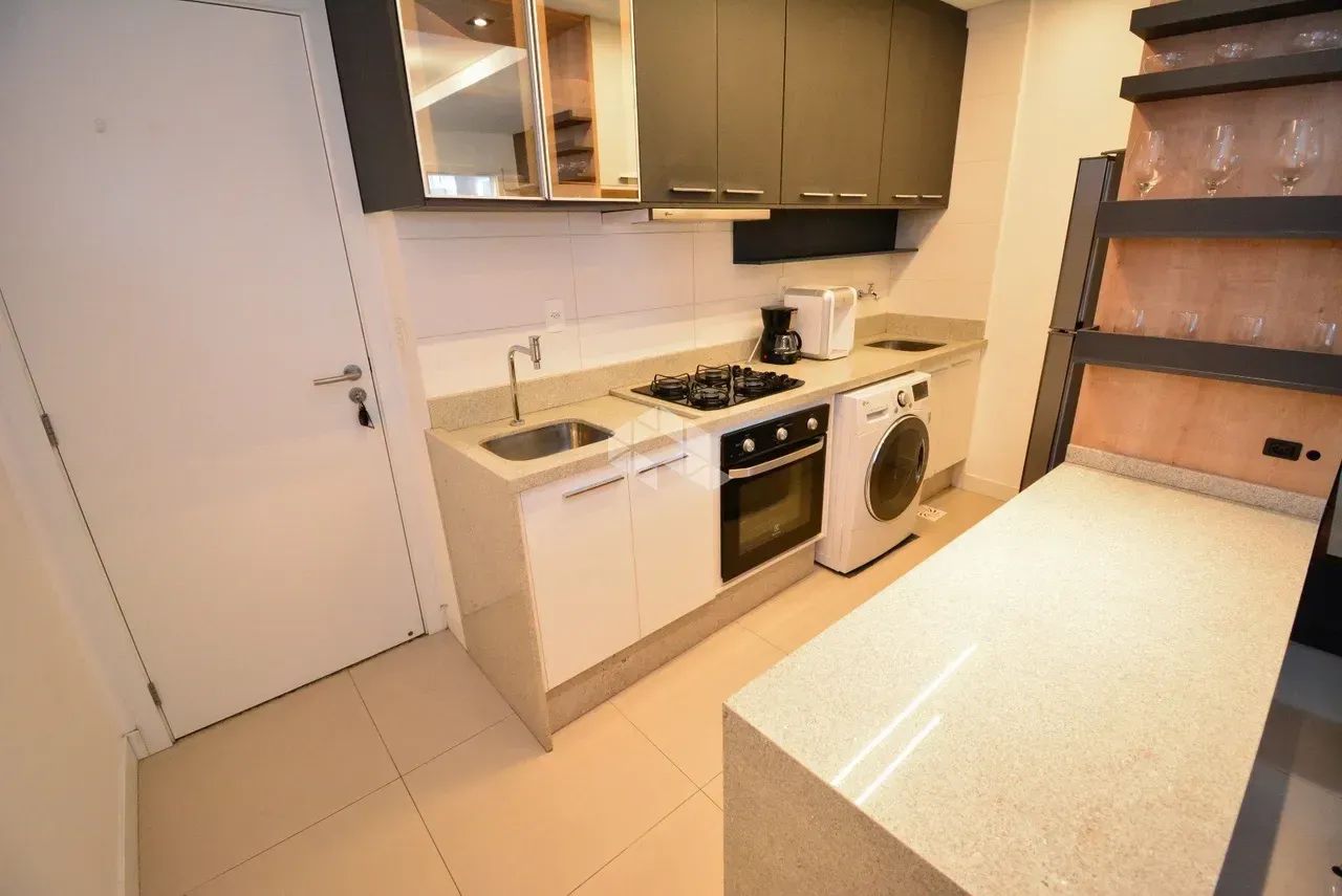 Apartamento mobiliado com vaga no Centro de Florianópolis, local bom e com boa rentabilida - Foto 4