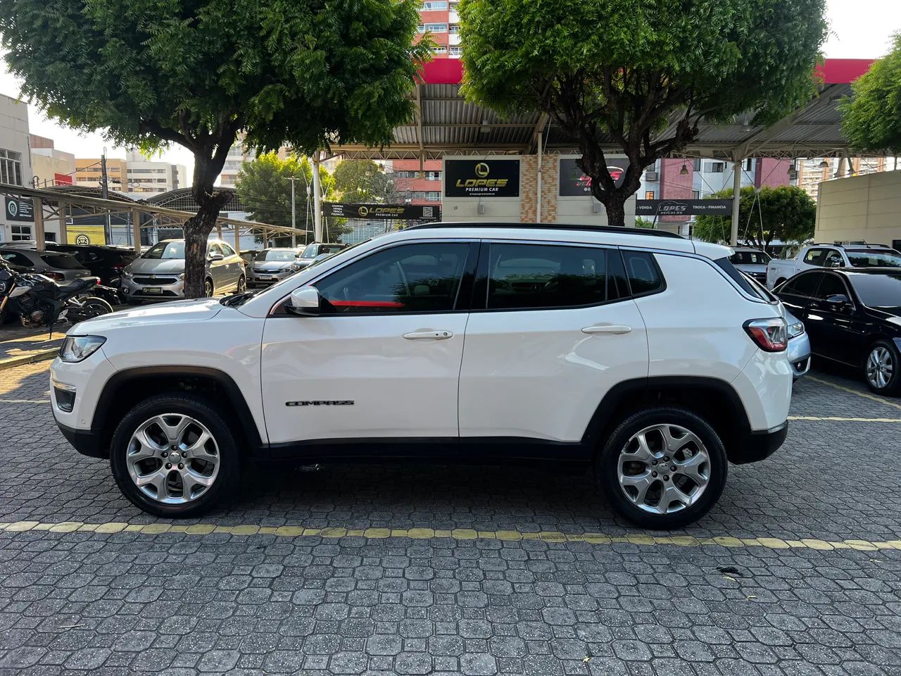 Jeep Compass Longitude 2.0 4X4 Dies. 16V Aut. 2021 - Foto 3