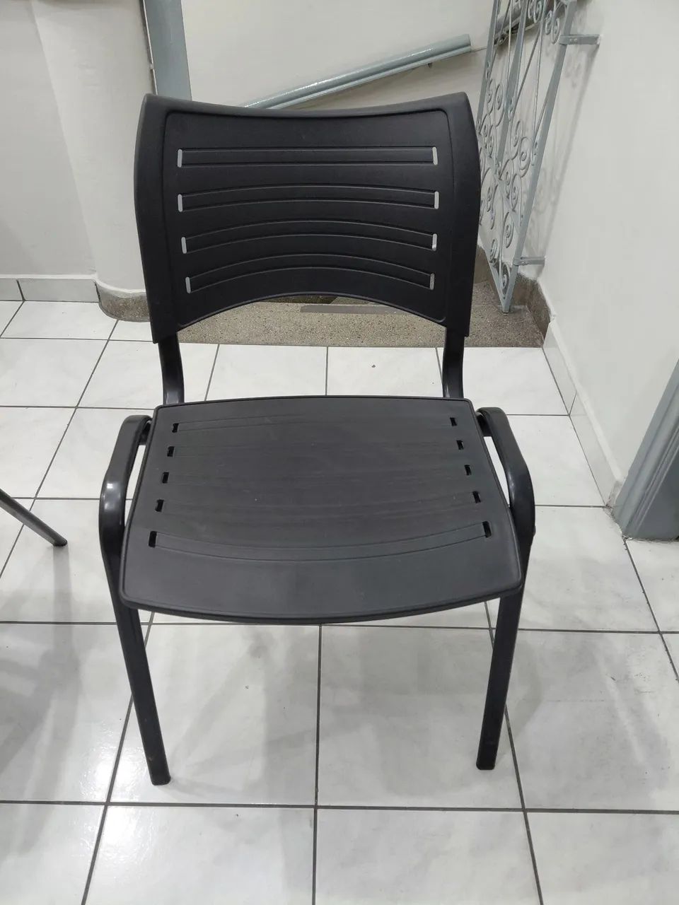 Cadeira Fixa de Escritório e Recepção Preta - Foto 3