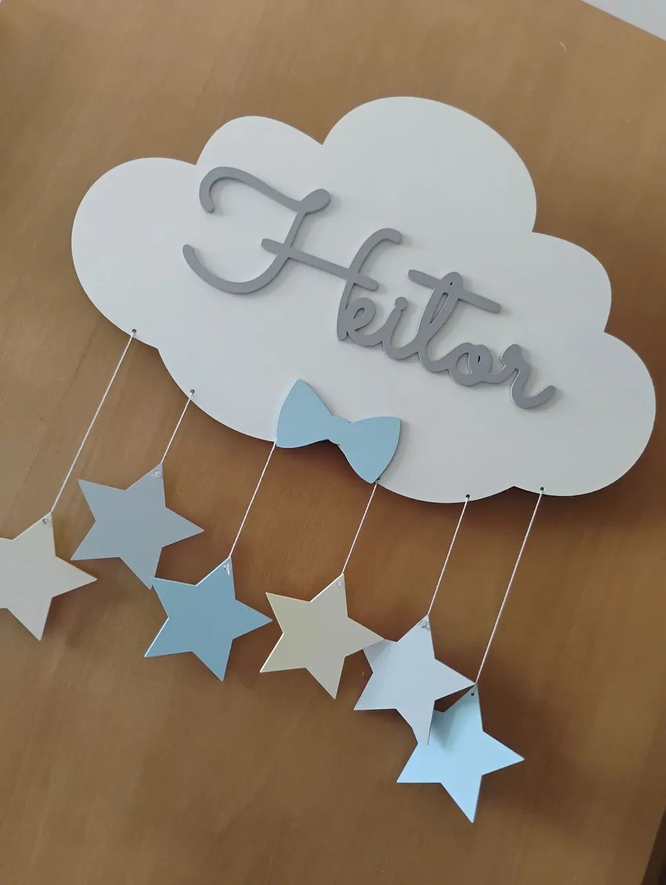 Luminária Infantil Nuvem com Luz de LED, Nome Heitor e Estrelas
