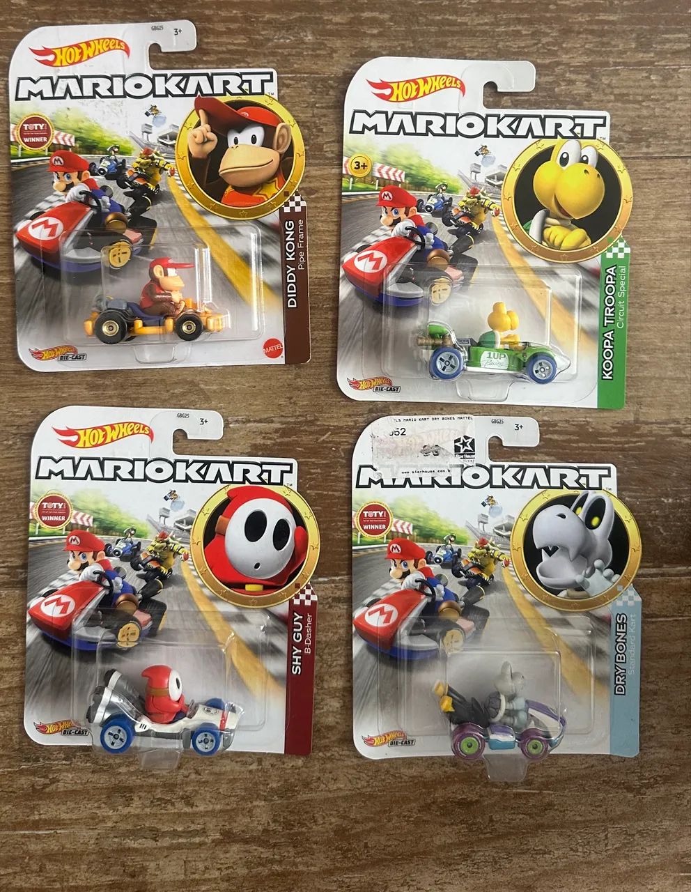 20 miniaturas Hot Wheels MarioKart Super Mario Bross - Foto 2
