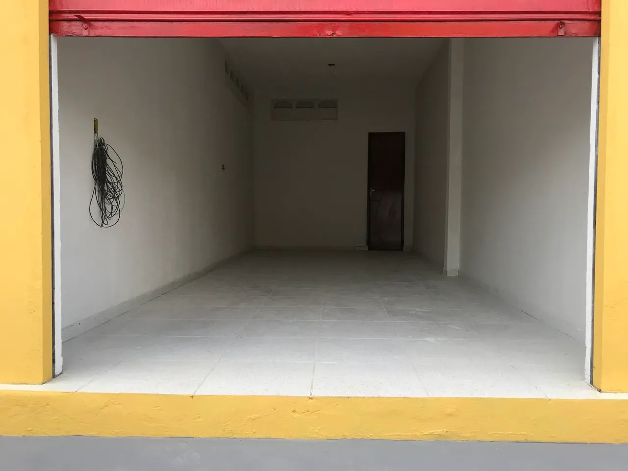 Alugo sala comercial- Angelim