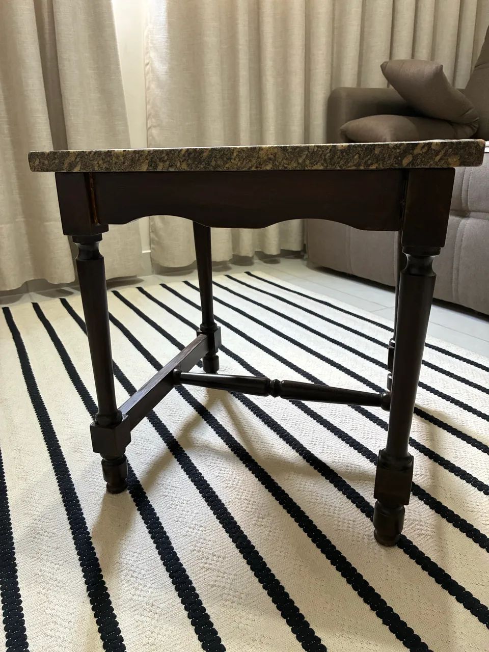 Mesinha de canto colonial - Foto 2