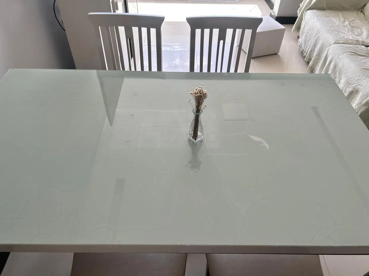 VENDO CONJUNTO DE MESA DE JANTAR + 6 CADEIRAS - Foto 3