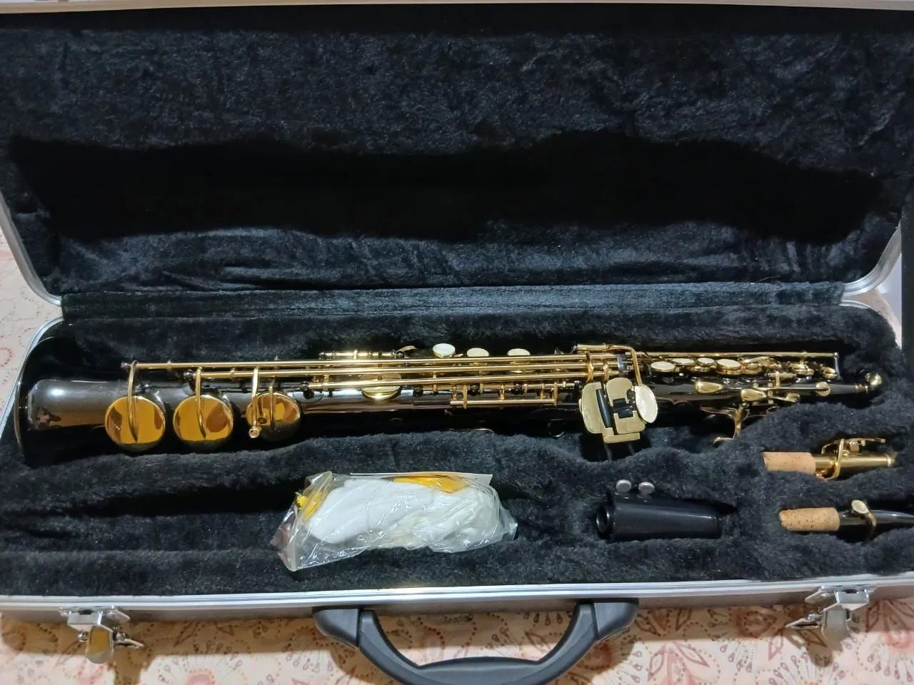 Saxofone soprano reto 